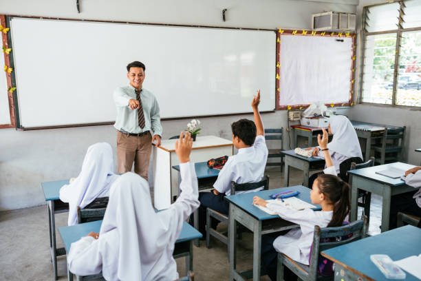 Mewujudkan Sekolah Ramah Anak Mewujudkan Sekolah Ramah Anak
